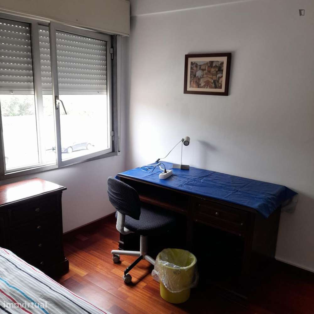 Quarto - localizado em Carnide Lisbon - Grande imagem: 2/9