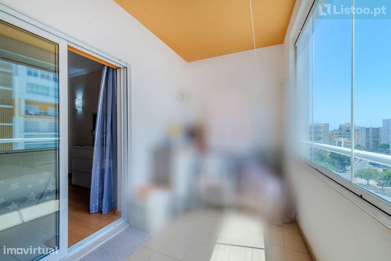 Apartamento T2 com Piscina, Varanda em Portimão-12