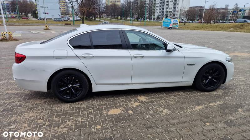 BMW Seria 5 518d - 17