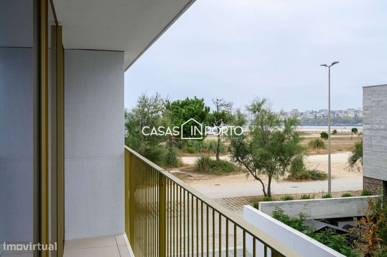 T2 de Luxo com Vista Panorâmica onde o Rio abraça o Mar-20