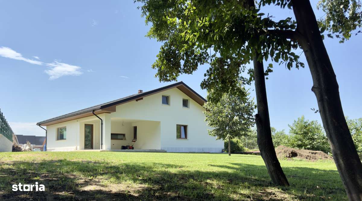 Casă de vânzare, 4 camere, teren 1000mp - Imagine principală: 4/13