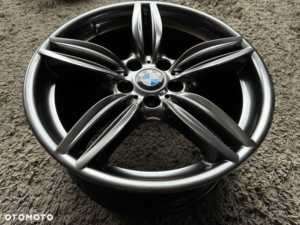 4x 8.5j IS33 oryginalne alufelgi 19 BMW 5x120 Styling 351 F10 xDrive Z4 E46 X1 X3 F25 X5 E90 GT F30 F32 E60 xD M Pakiet Performance grafit Black Chrome oryginał felgi jak 326 ET33 - 7