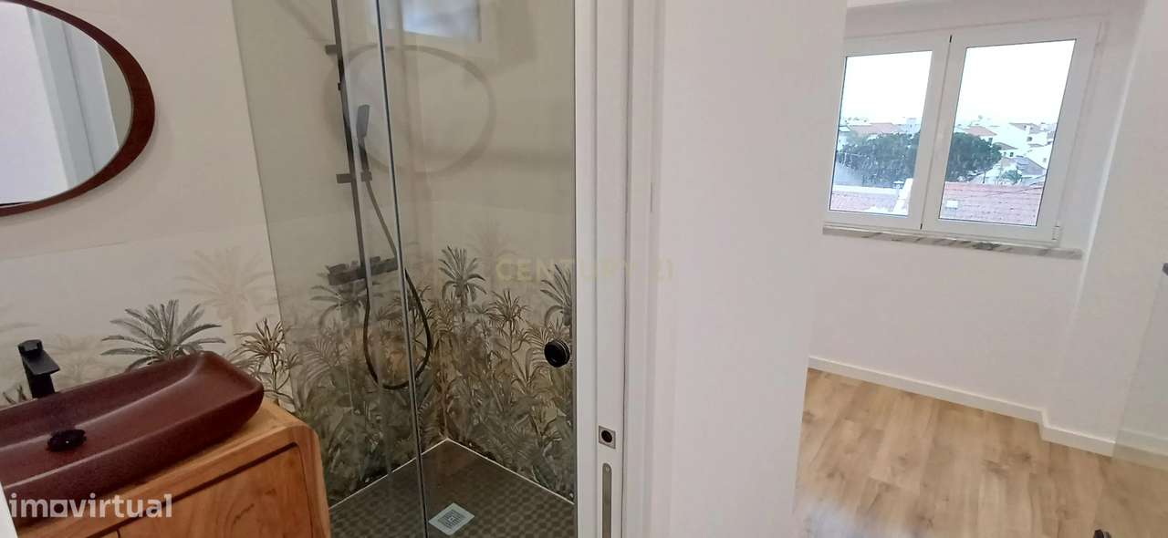 MORADIA T2 com JARDIM * Bairro tranquilo Cova Piedade Almada * 25 min-36