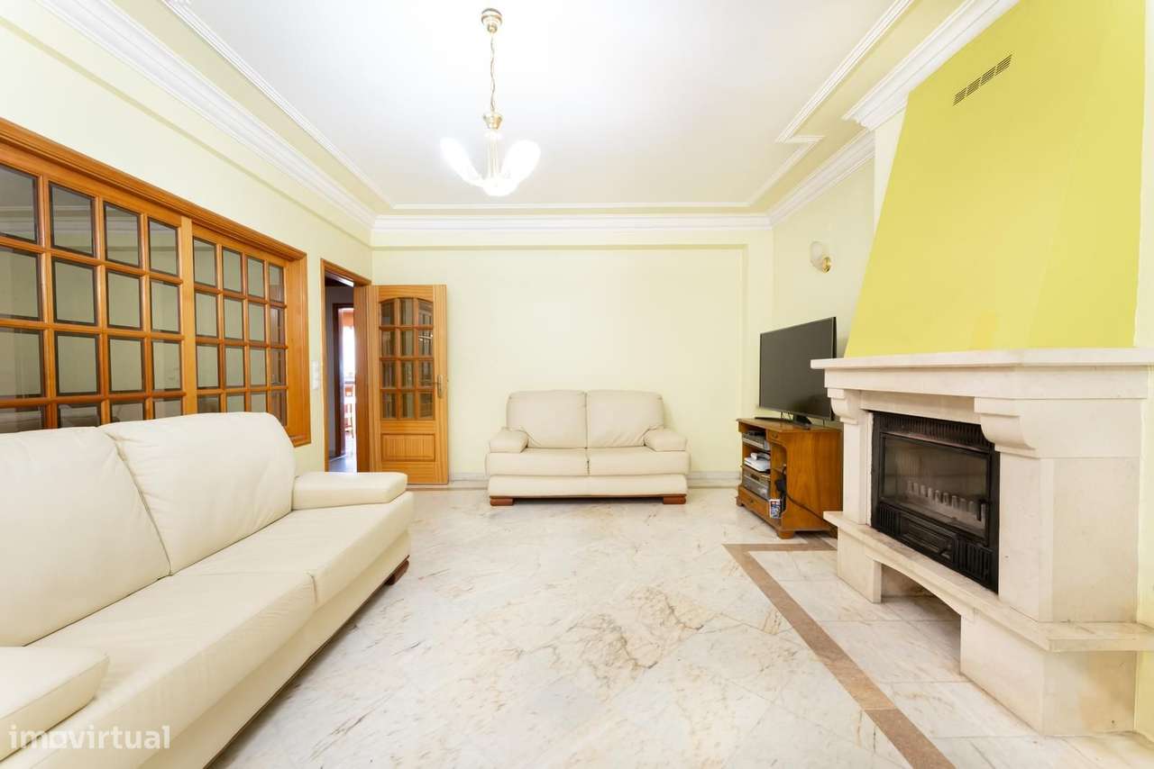 Moradia Geminada T5 + 2 com estacionamento, Alcabideche, Cascais - Grande imagem: 4/42