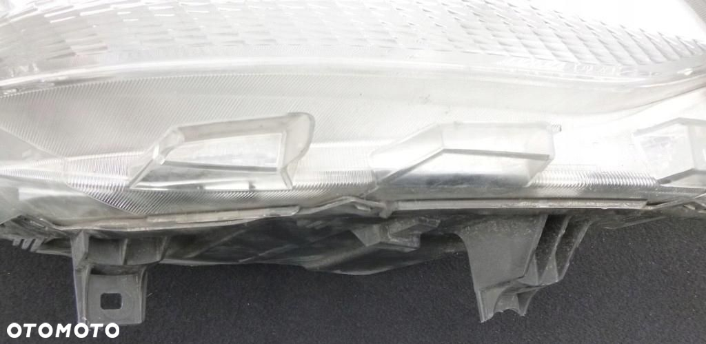 Mercedes Sprinter Reflektor Prawy A9109060100 - 3