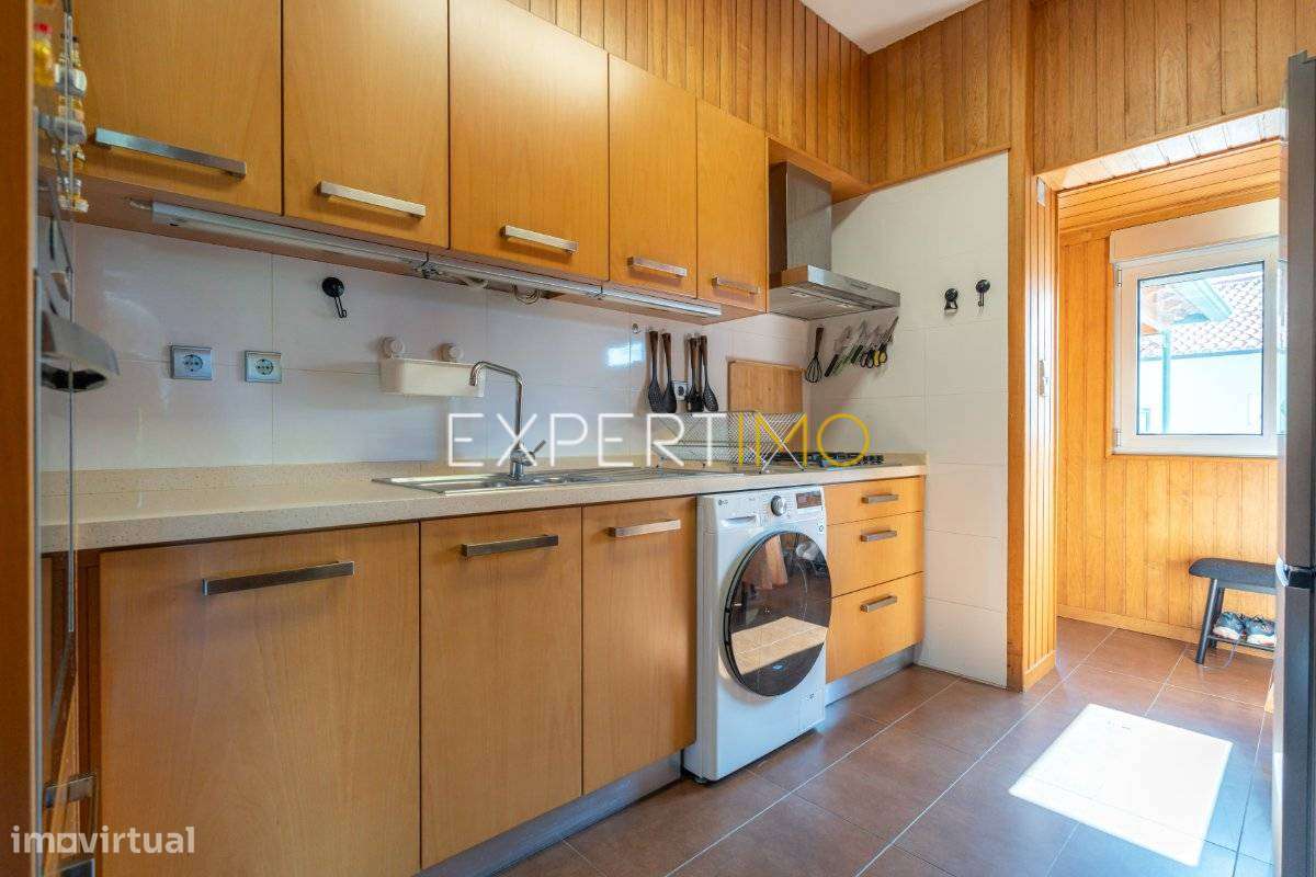 T3 Duplex com Terraço e Anexos | Centro de São Martinho do Bispo –...-12