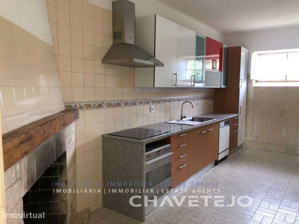 Oportunidade! Quinta com moradia, anexo e terreno próxima da Albufe...-7