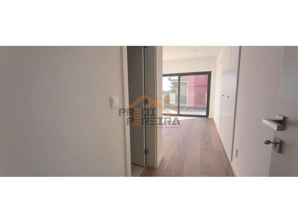 Última fração disponível!
T3 de luxo, com terraço e uma box, inser...-15