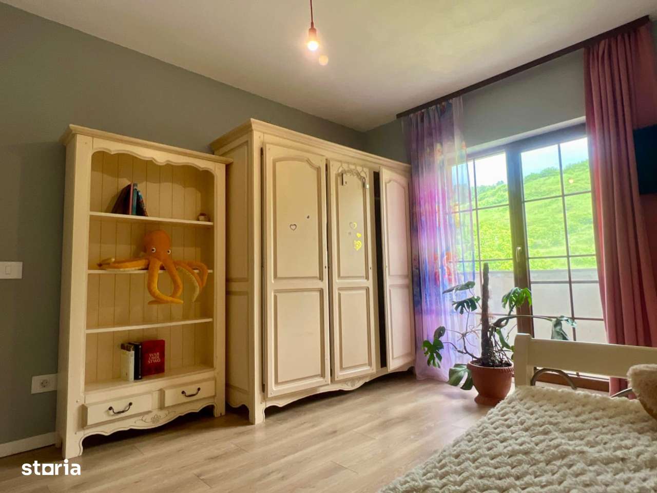 Vând casă - Imagine principală: 4/20