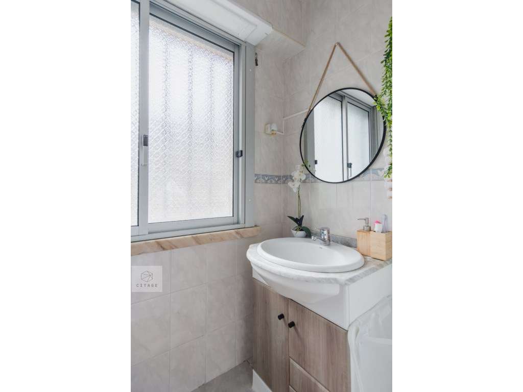 Apartamento T2 em São Domingos de Benfica-22