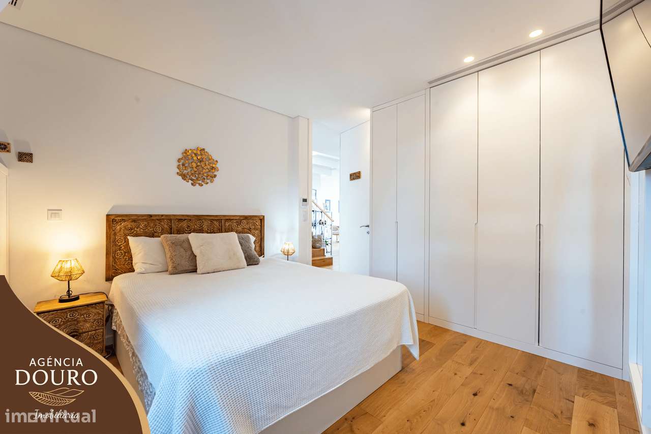 Apartamento T3 com varanda e terraço em Valbom, Porto-17