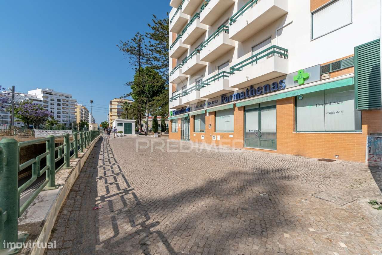 Loja com 335m2 no Centro da Cidade de Olhão - Grande imagem: 3/40