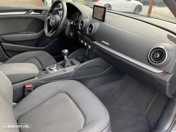 Audi A3 Sportback 1.6 TDI Design - 11