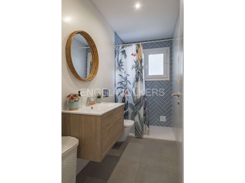 Moradia T4 moderna de luxo em Fernão Ferro-29