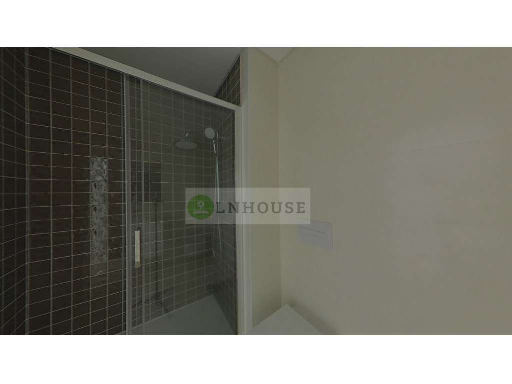 Apartamento de tipologia T1 novo a 250 m da praia de Monte Gordo.-32