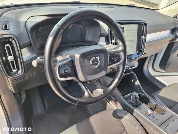 Volvo XC 40 T5 AWD Geartronic Momentum - 14