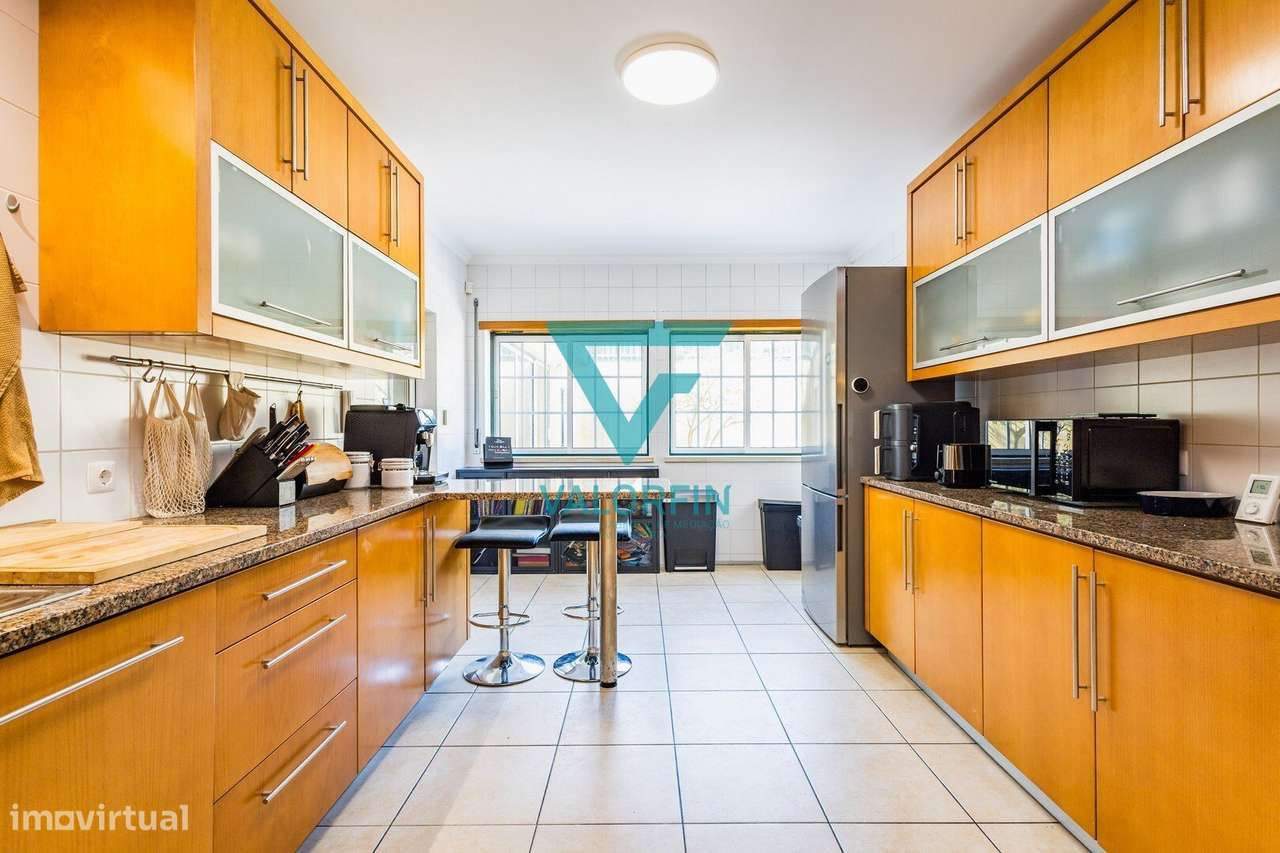 Moradia T4 c/ Jardim e Logradouro - Trutas - Marinha Grande-16