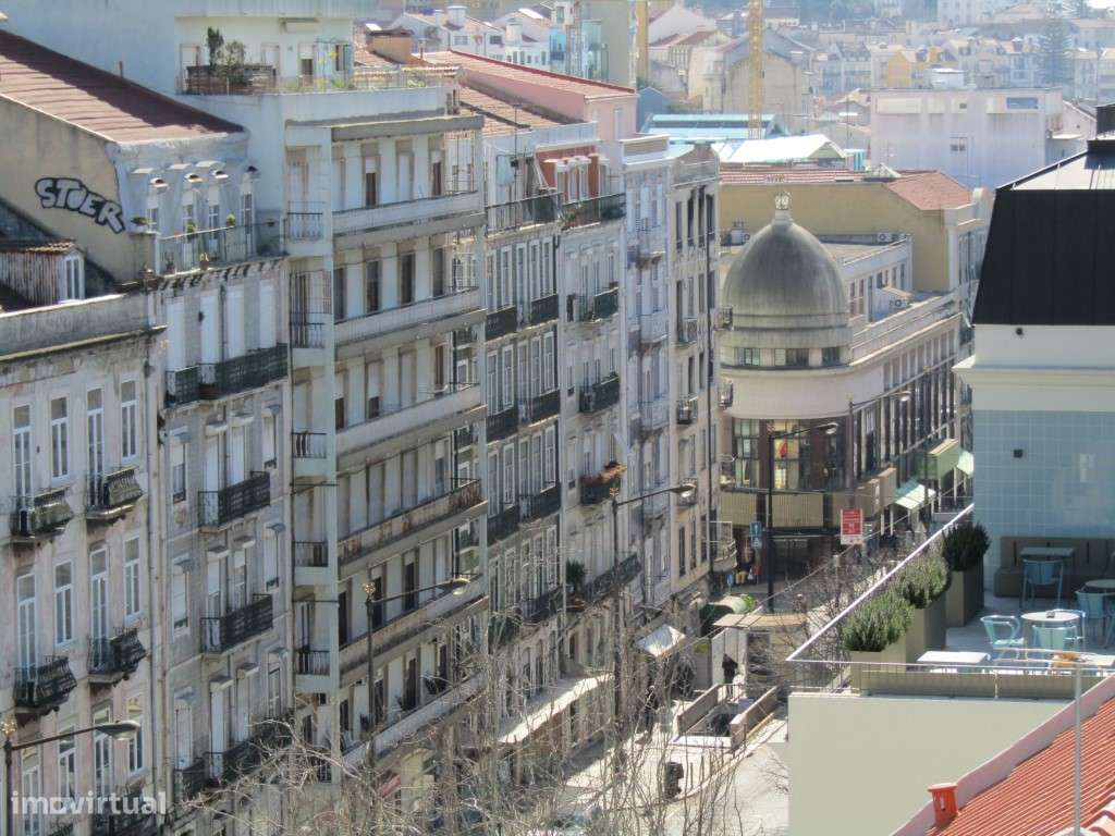 Apartamento T6 na Av. Almirante Reis / Anjos e Sra. do Monte - Grande imagem: 5/5