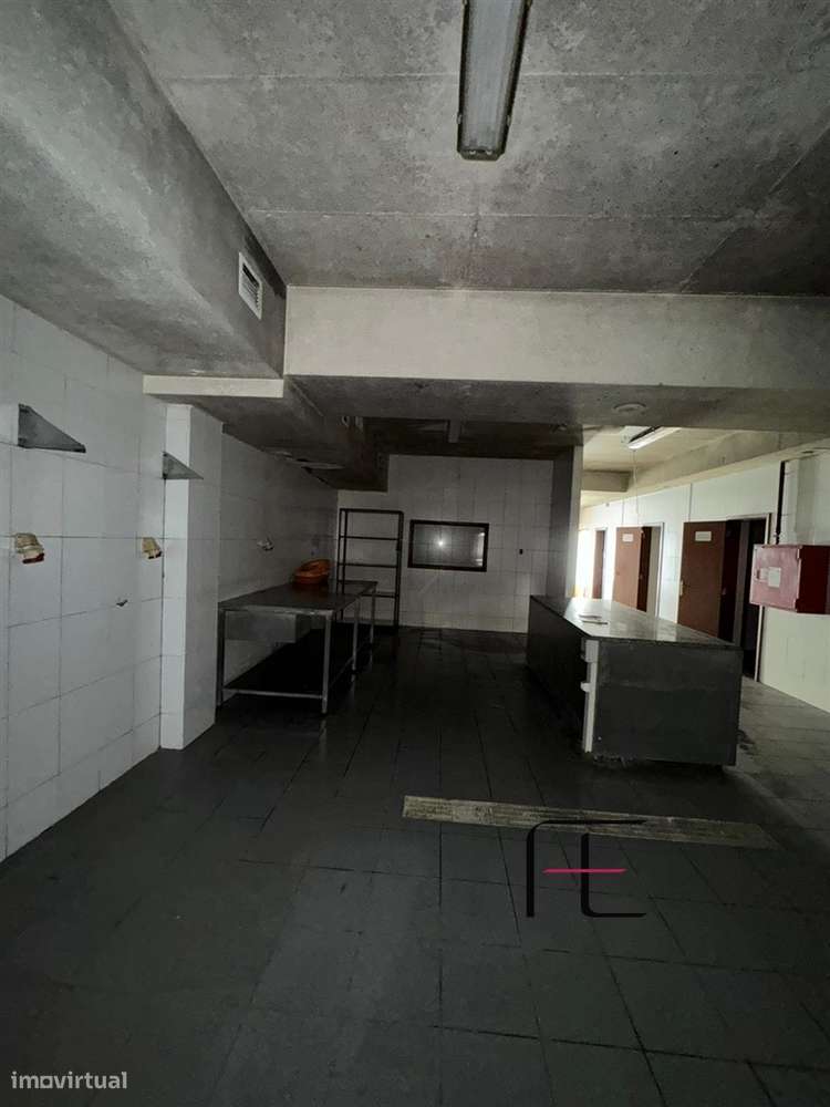 Loja  Venda em Mafamude e Vilar do Paraíso,Vila Nova de Gaia - Grande imagem: 2/11