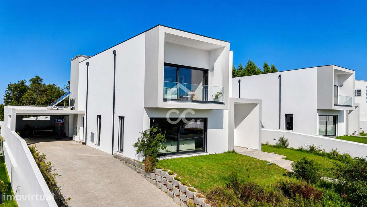 Moradia T4 Contemporânea em Mafra | Conforto, Design e Eficiência A+-1