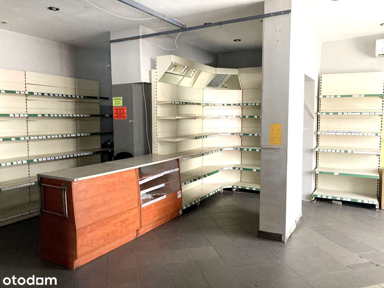 Lokal użytkowy, narożny parter, duże witryny-3