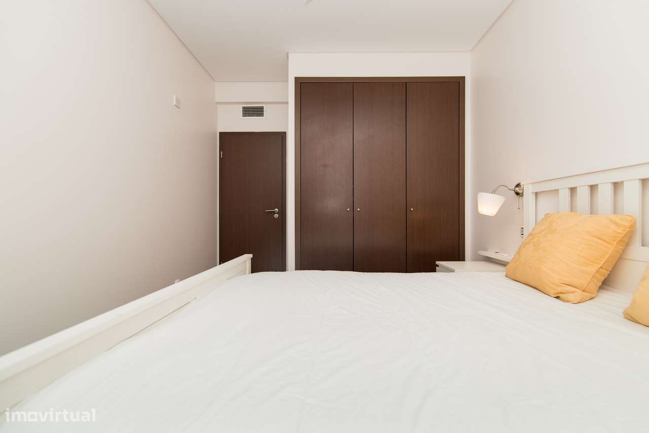 Apartamento T2 logradouro piscina vista mar e vila Sesimbra-33