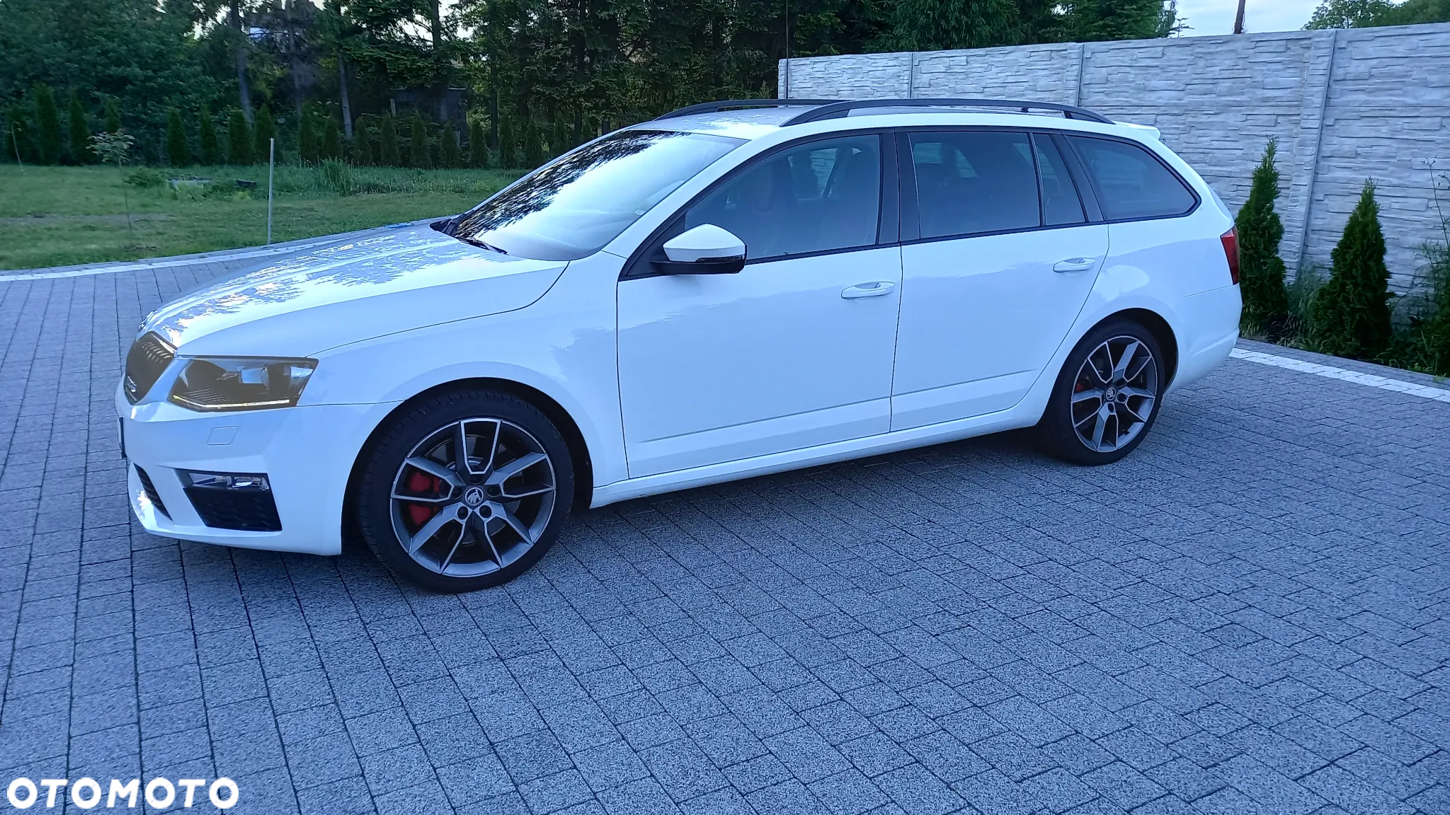 Skoda Octavia Combi 2.0 TDI RS - 3