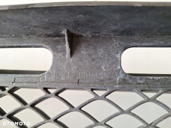 MERCEDES E 212 LIFT GRILL ATRAPA 2128851400 ORYGINAŁ - 10