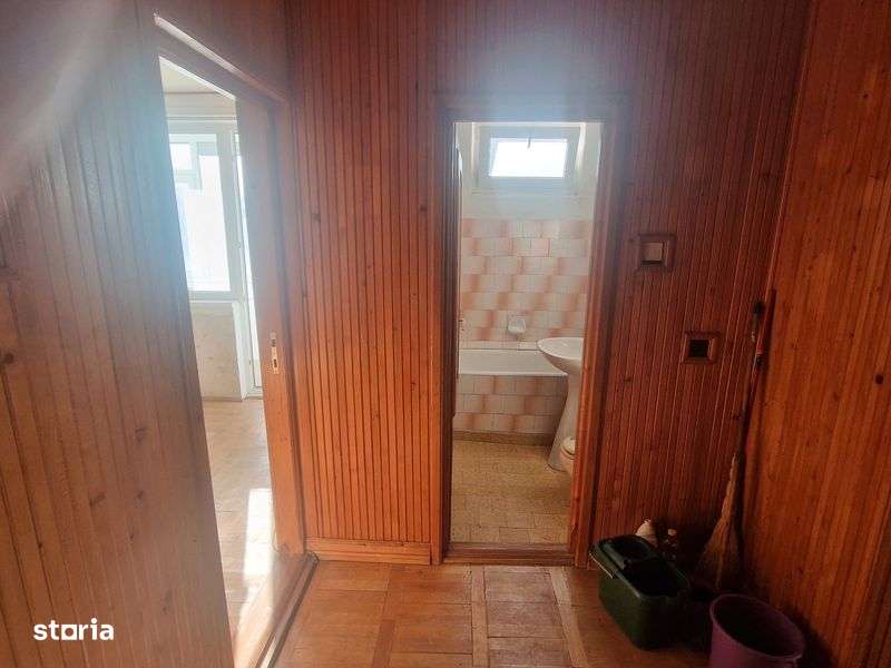 Ap 2 cam,decomandat,central,55mp,etaj3,extrem de luminos,termopane - Imagine principală: 4/8