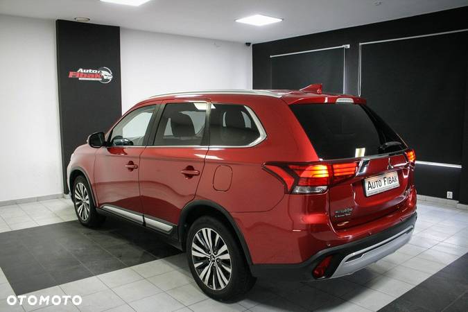 Mitsubishi Outlander - 7