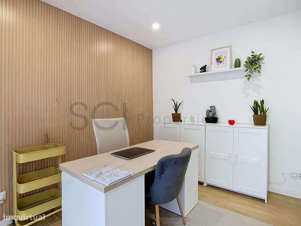 Moradia T3 Como Nova, com Garagem e Piscina em Fernão Ferro-9
