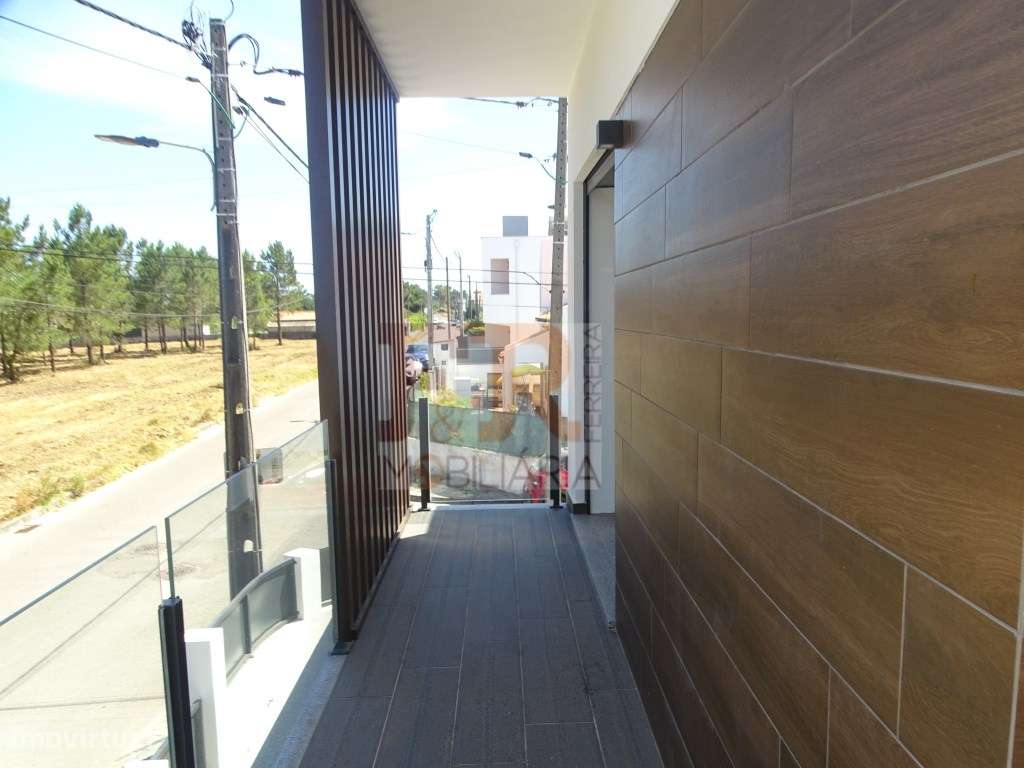 PRONTA!! Moradia Duplex T4 com Garagem, Quinta das laranjeiras Fern...-37