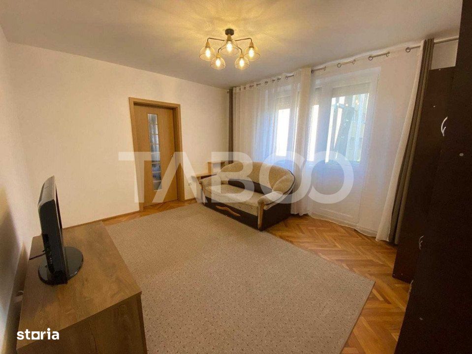 Apartament de inchiriat 3 camere mobilate utilate balcon Mihai Viteazu