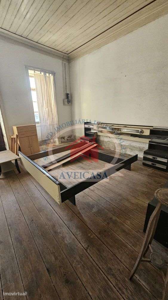 CASA GANDARESA EM VERDEMILHO PARA RECUPERAR-8