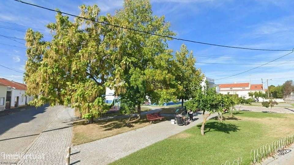 Vivenda T4 + Garagem Central - Grande imagem: 4/11