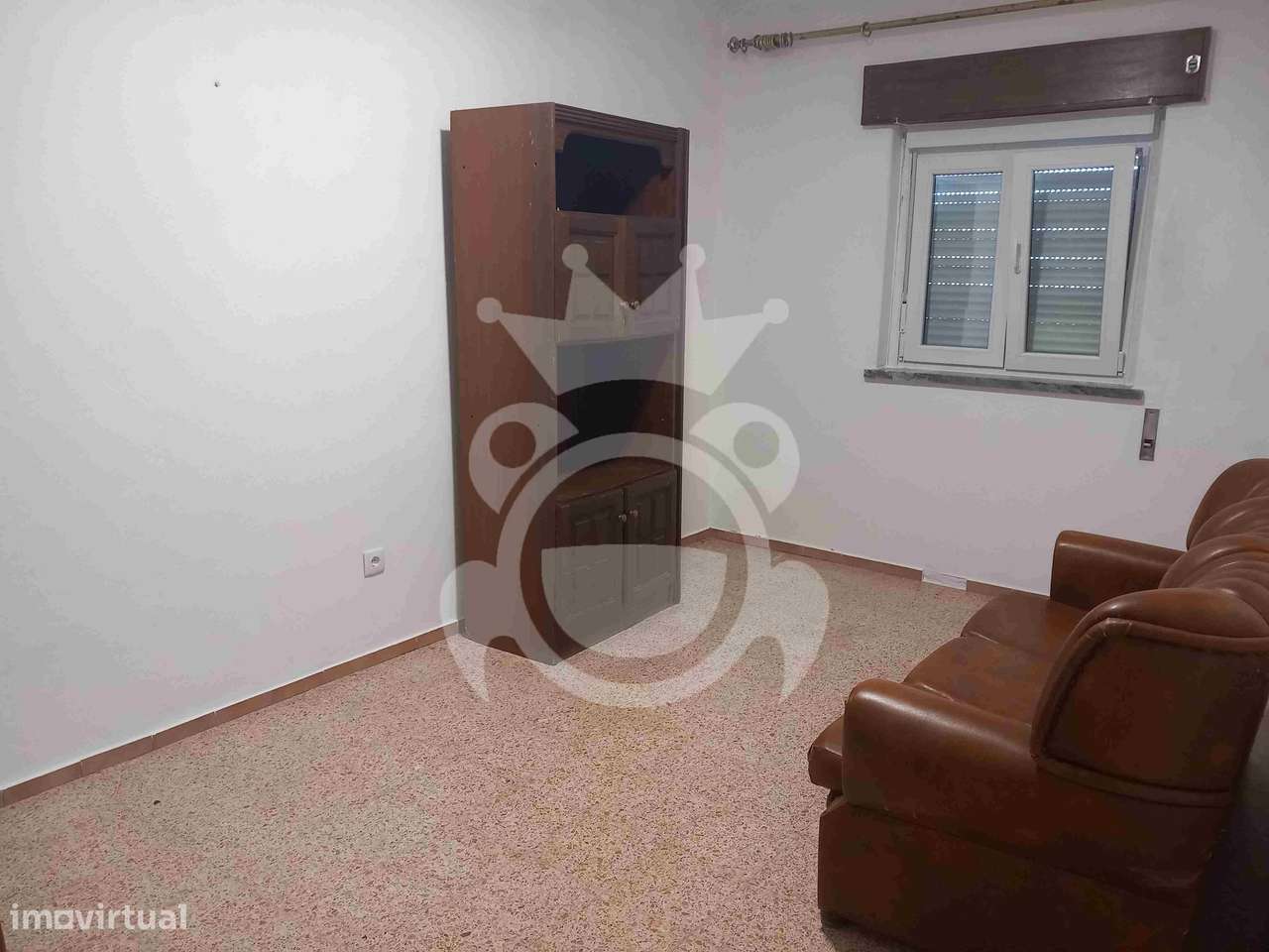 Moradia T4 com Terreno de 8.250m² - Serpa-11