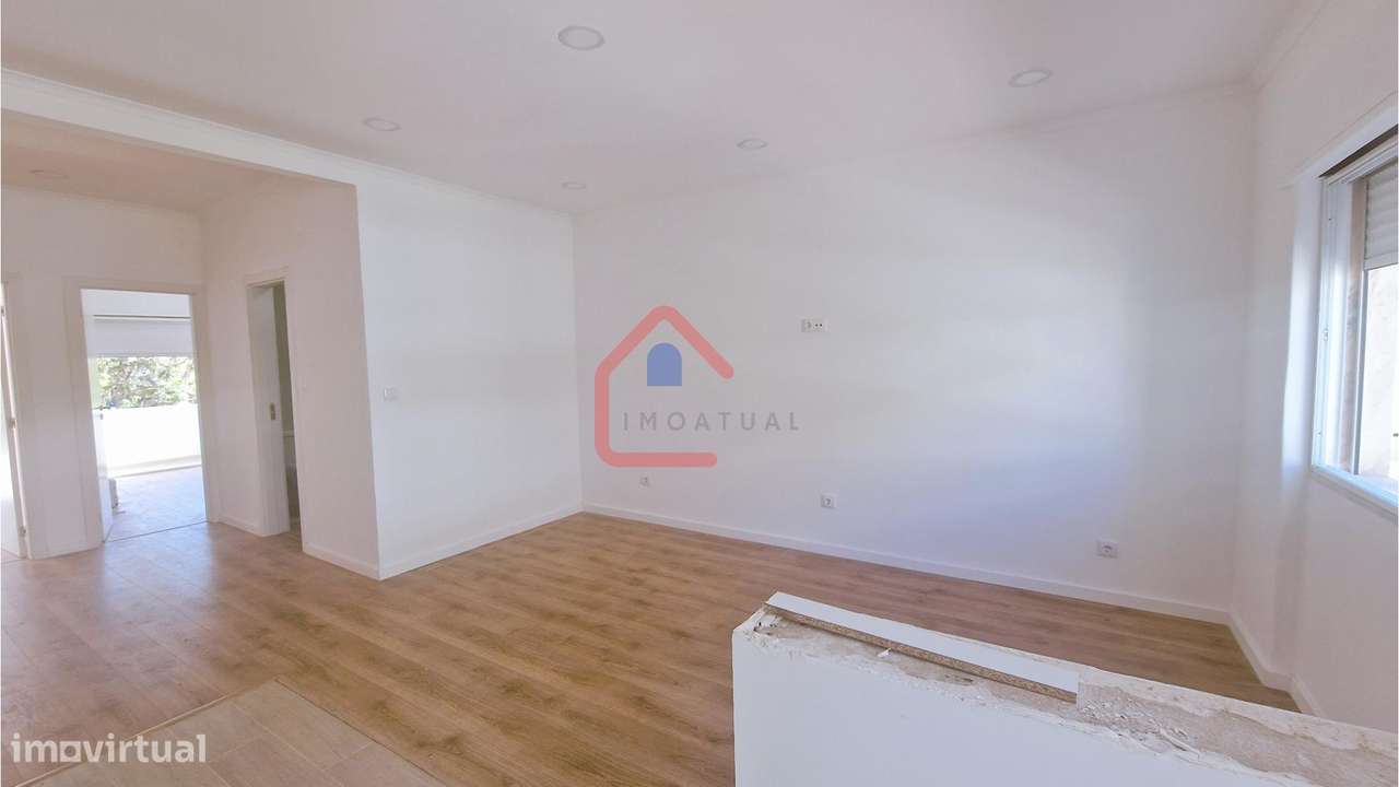 Apartamento T2 em Portugal-13