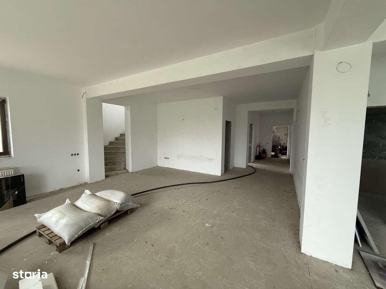 Casa cu 11 dormitoare de vanzare in Corbeanca-4