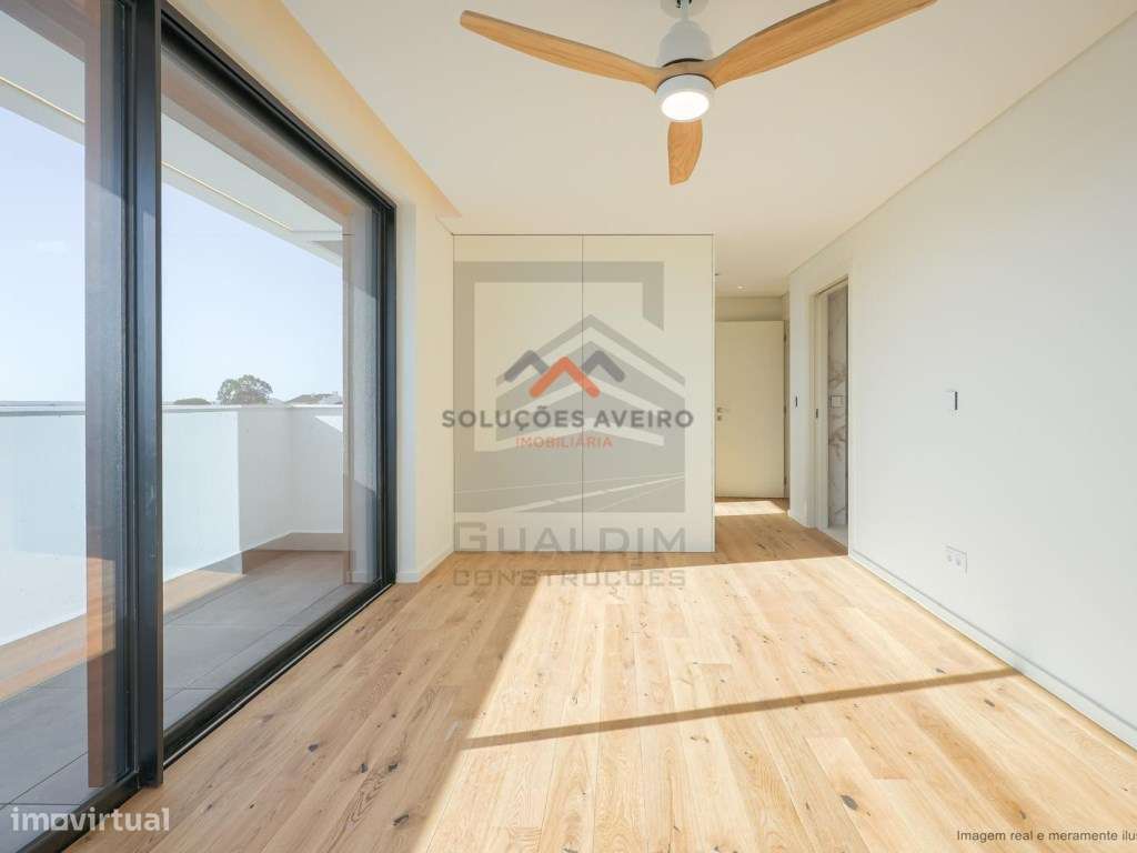 Apartamento T2+ Terraço Implex em Aveiro!-16