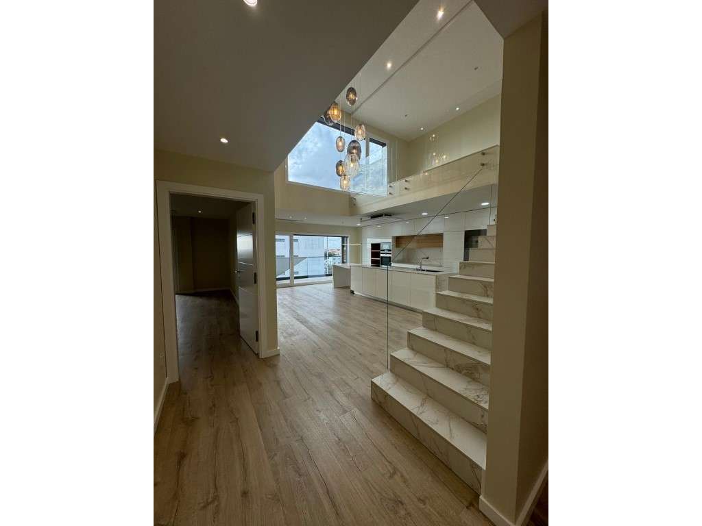 Duplex T3 de Luxo - Elegância, Conforto e Exclusividade num Condomí...-11