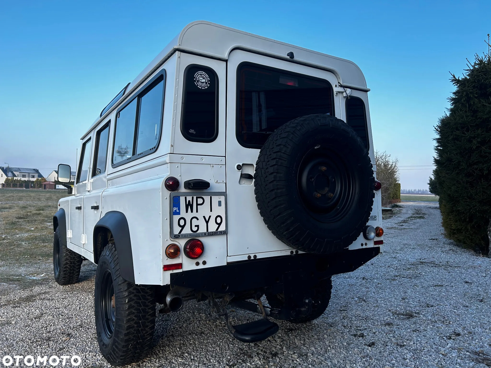 Land Rover Defender 110 2.4 TD4 S - 8