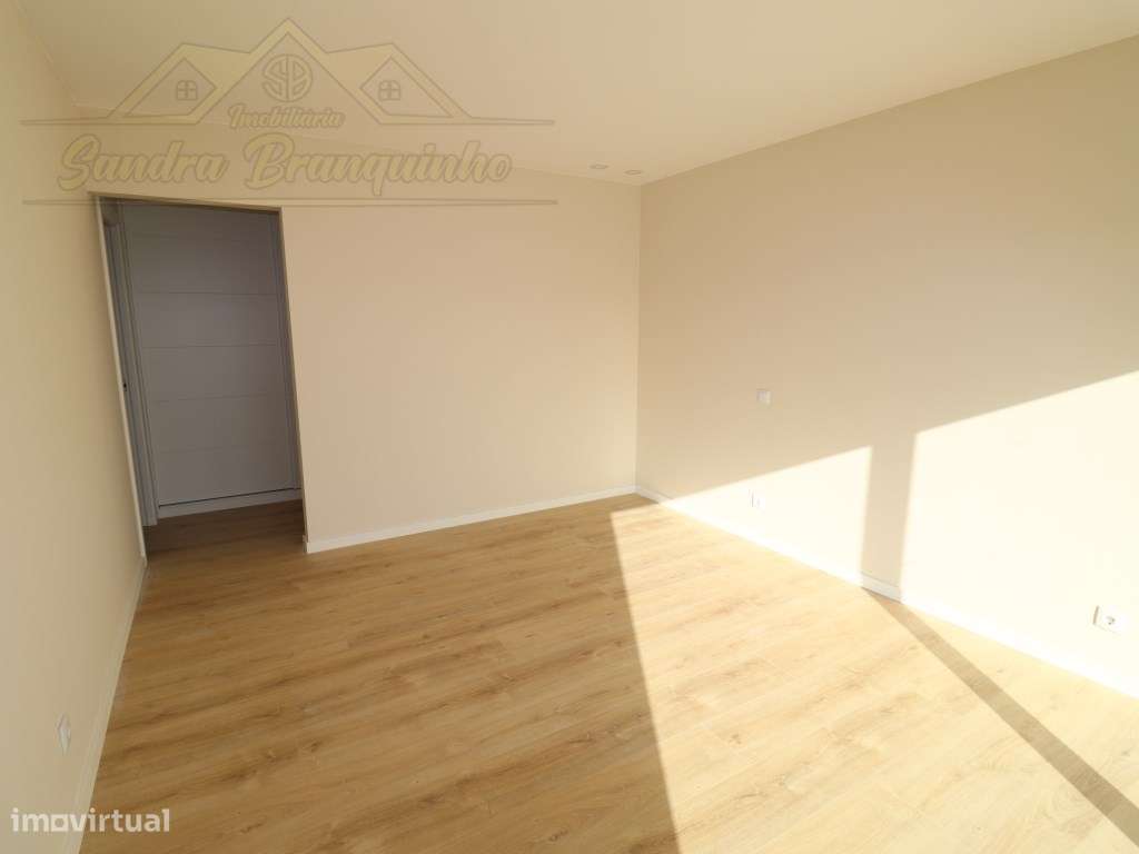 Moradia T5(NOVA) com Piscina-30