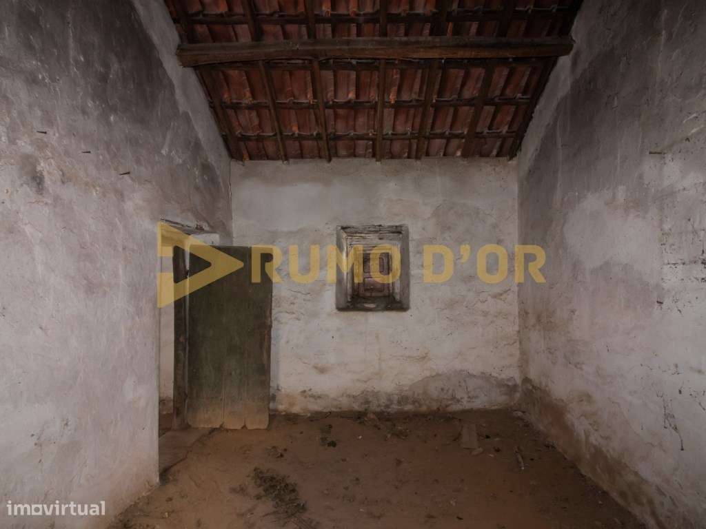 Moradia para remodelação em Cabanas do Chão - Alenquer - Grande imagem: 5/13