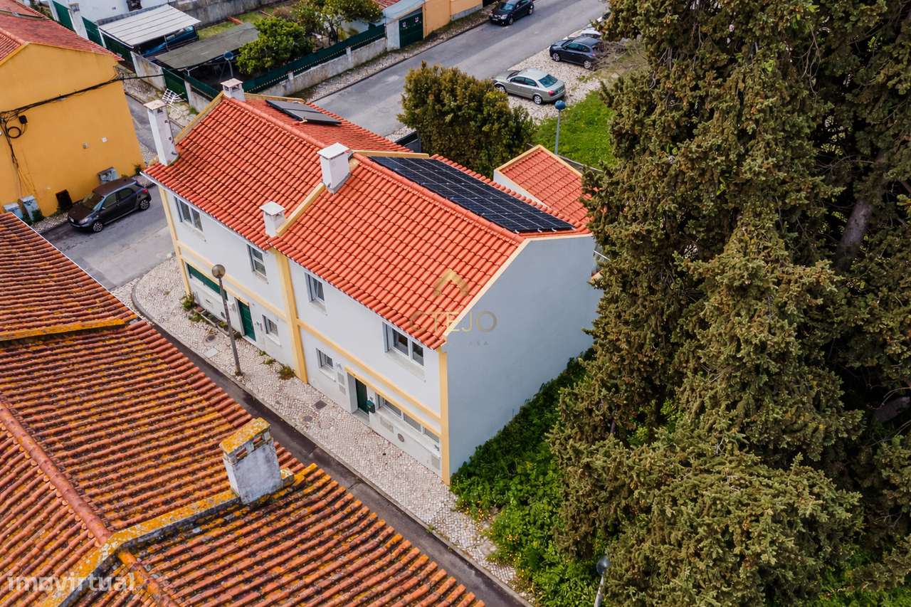 Moradia T2 Moderna com Pátio, Varanda e Chão Radiante – Bairro da Petr-38