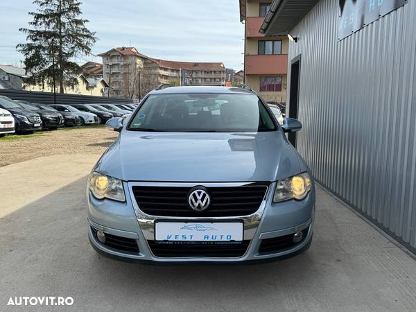 Volkswagen Passat Variant 2.0 Blue TDI SCR Trendline - 12