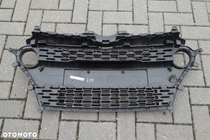 ATRAPA GRILL HYUNDAI i10 17r. - 2