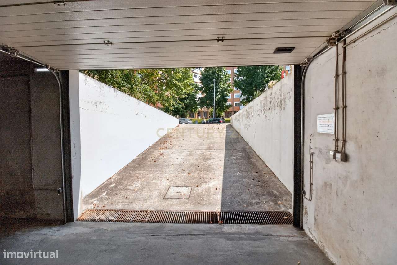 T3+1 com Garagem Fechada e Elevador | Lomar – Braga-28