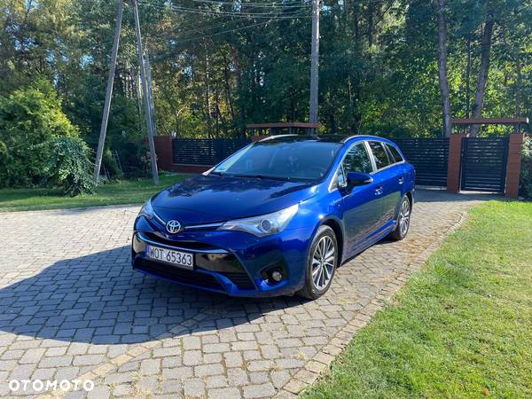 Toyota Avensis 2.0 D-4D Prestige - 6