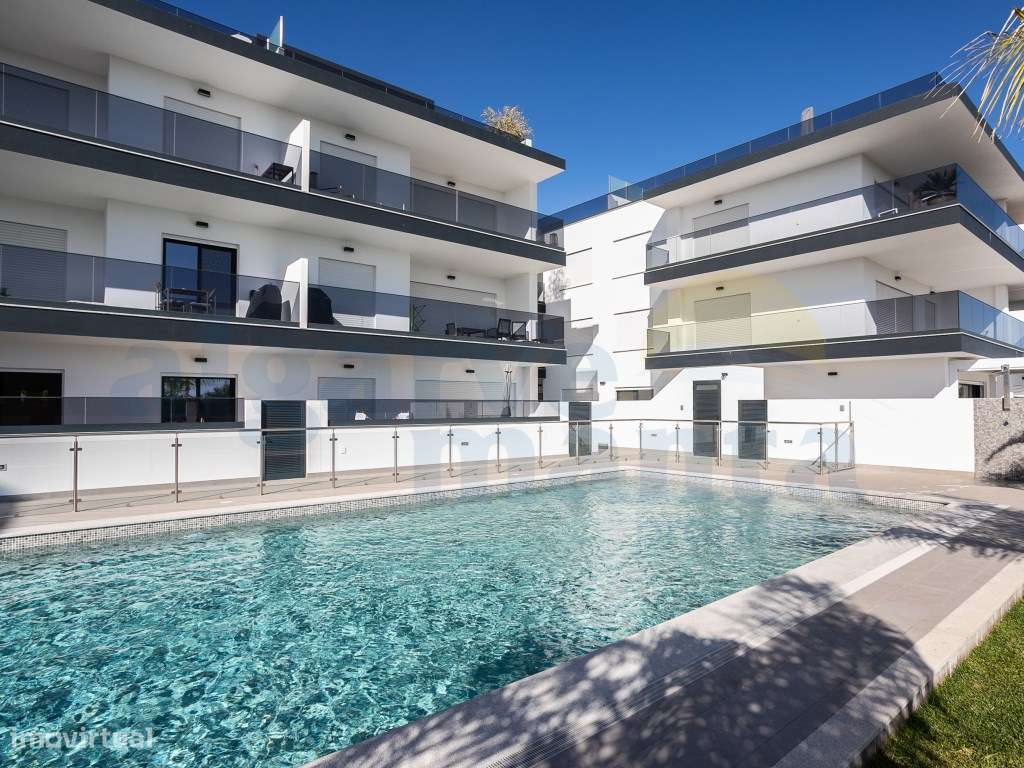 Apartamento T2 com Piscina e Acabamentos de Elevada Qualidade - Con...-1