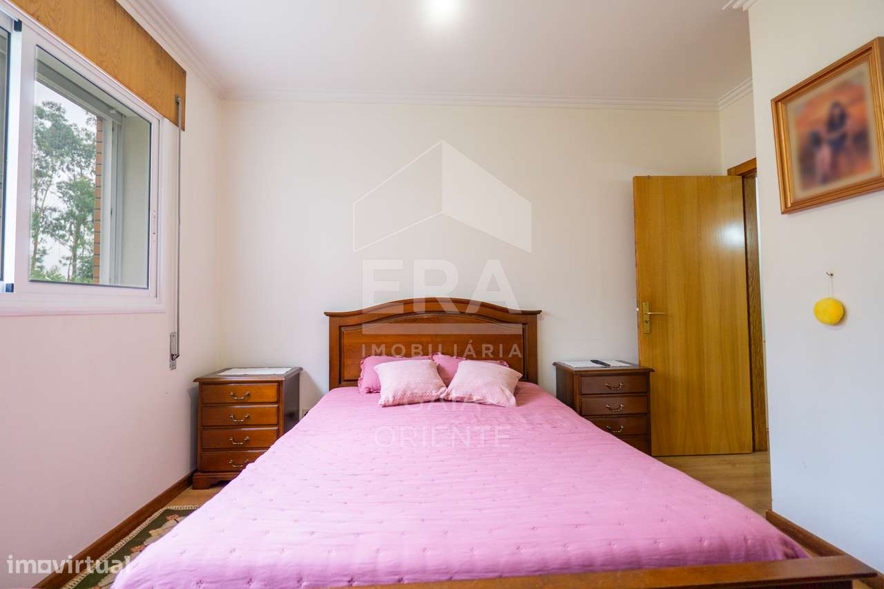 Apartamento T2+1 com Garagem em Grijó-32